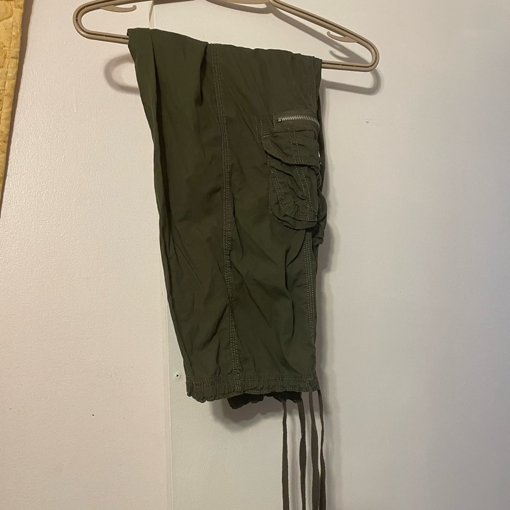 Cargo Capris - Picture 2 of 4